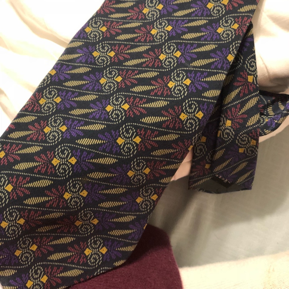 Neck tie